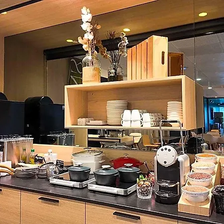 Hotel Mercure Zenith Nantes 4*